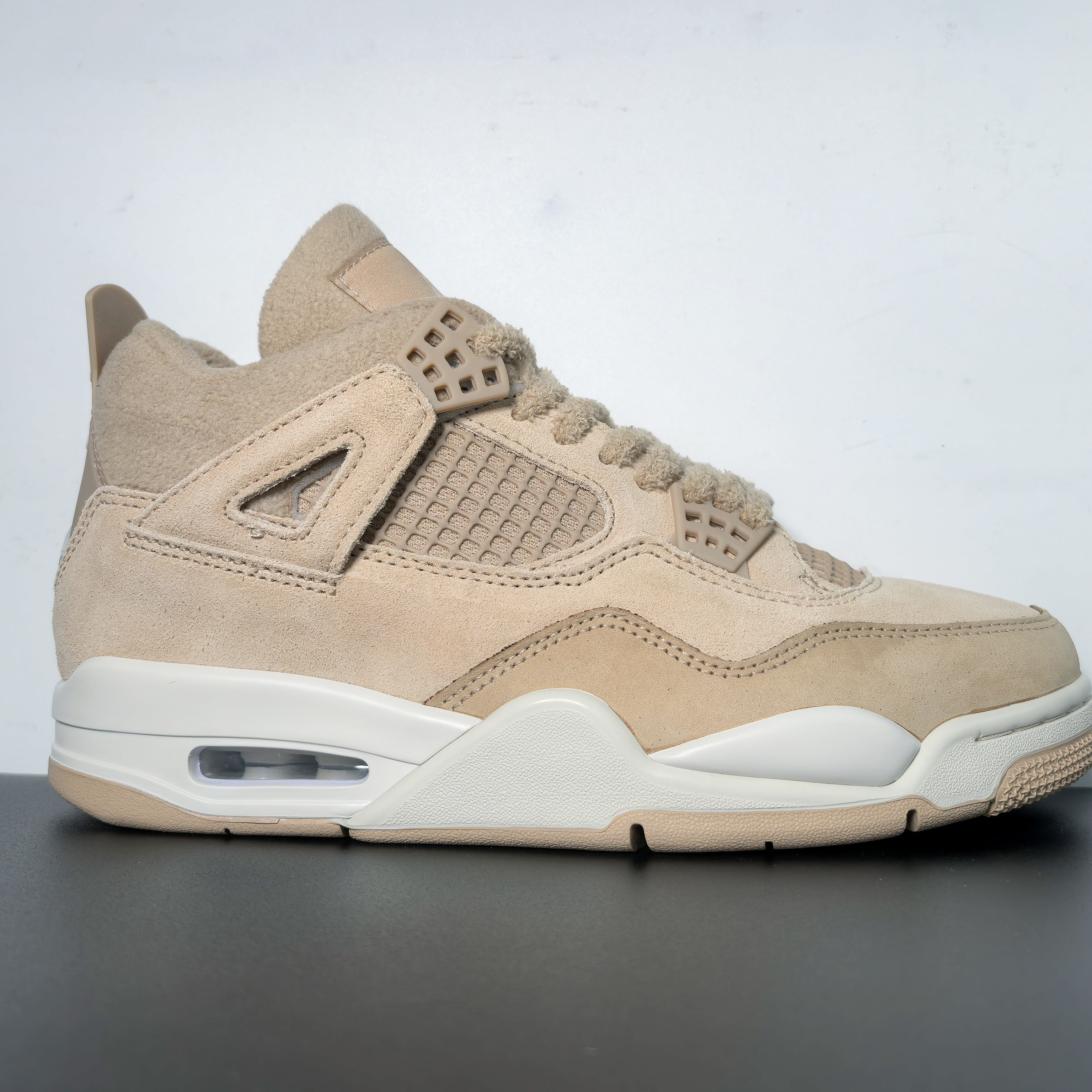 Nike Air Jordan 4 Retro "Cozy Girl"