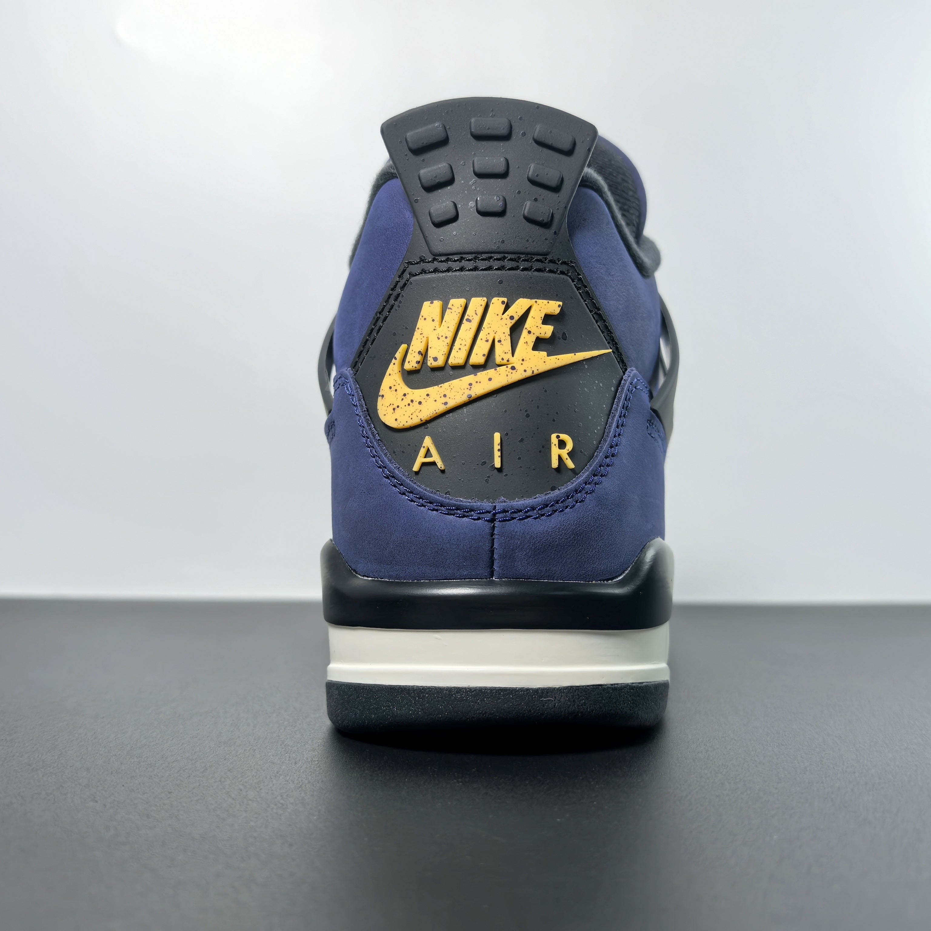 Air Jordan 4 Retro "Winterized Loyal Blue"