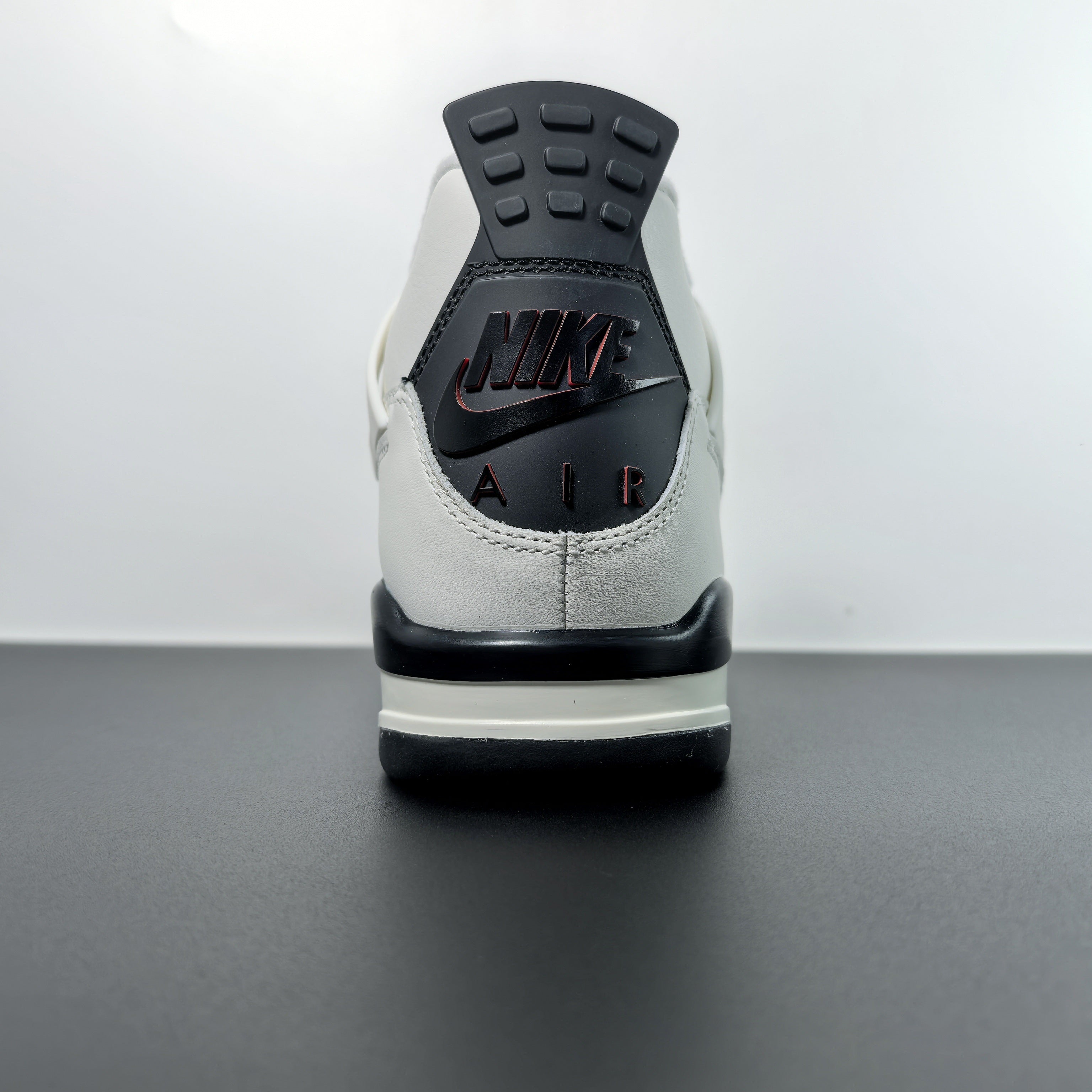 Air Jordan 4 Retro "Flight Club"