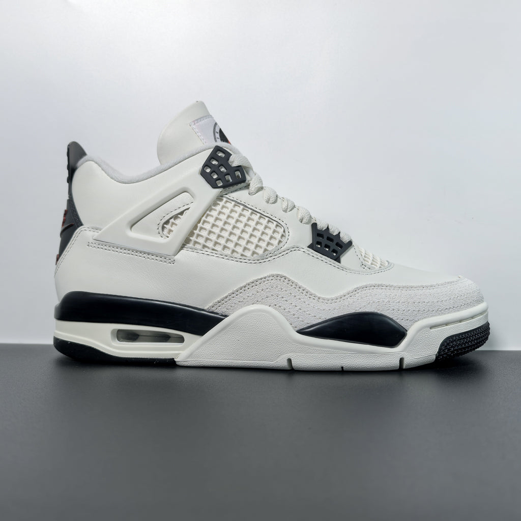 Air Jordan 4 Retro "Flight Club"