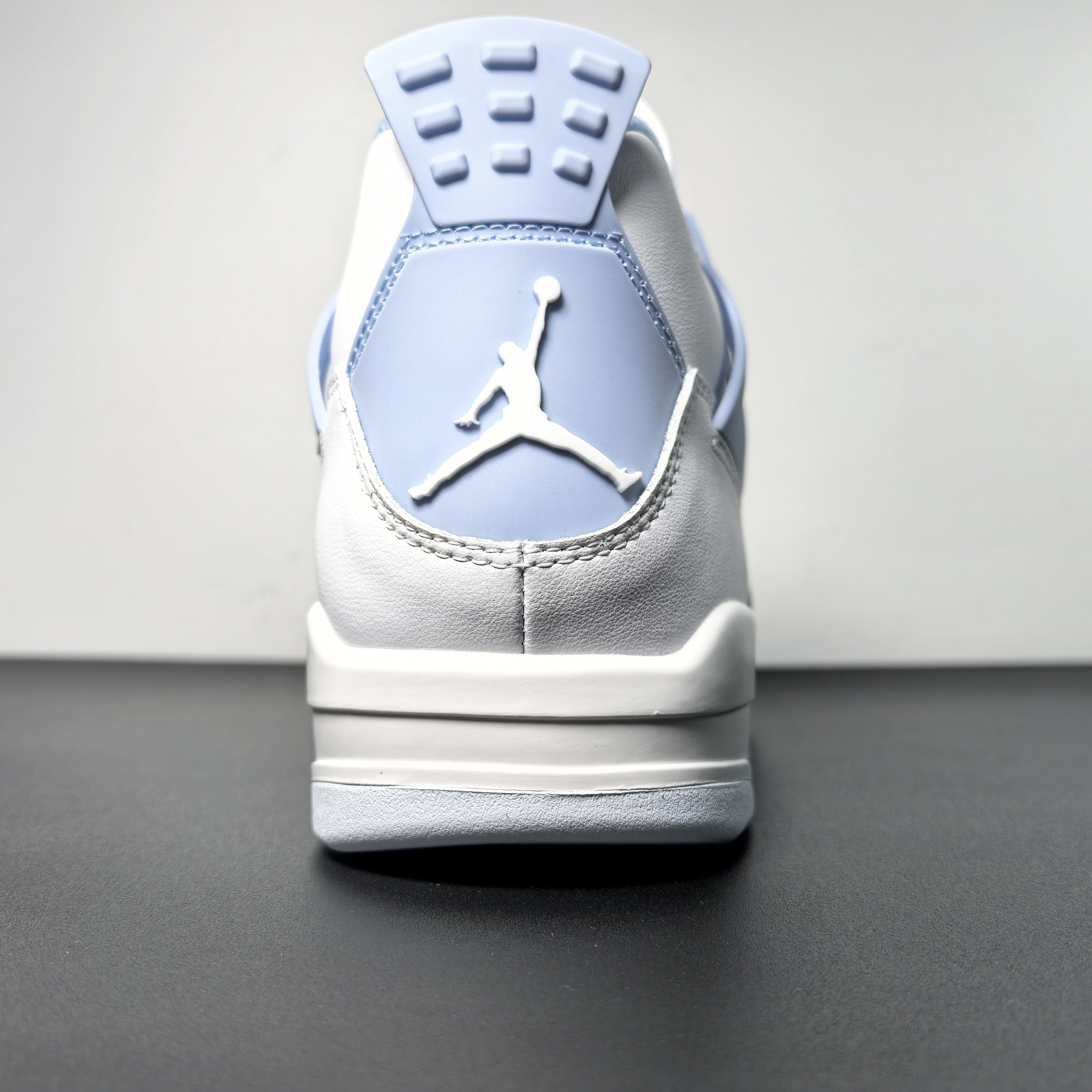 Air Jordan 4 Retro "Forget Me Not"