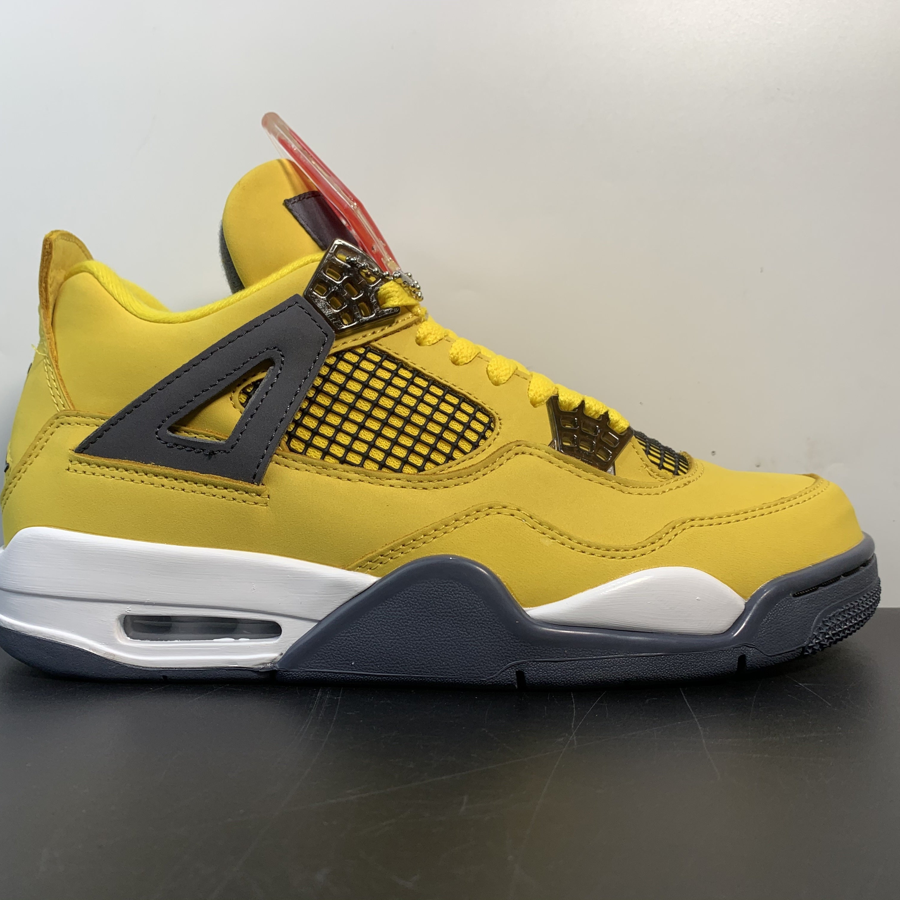 Nike Air Jordan 4 Retro "Lightning" (2021)