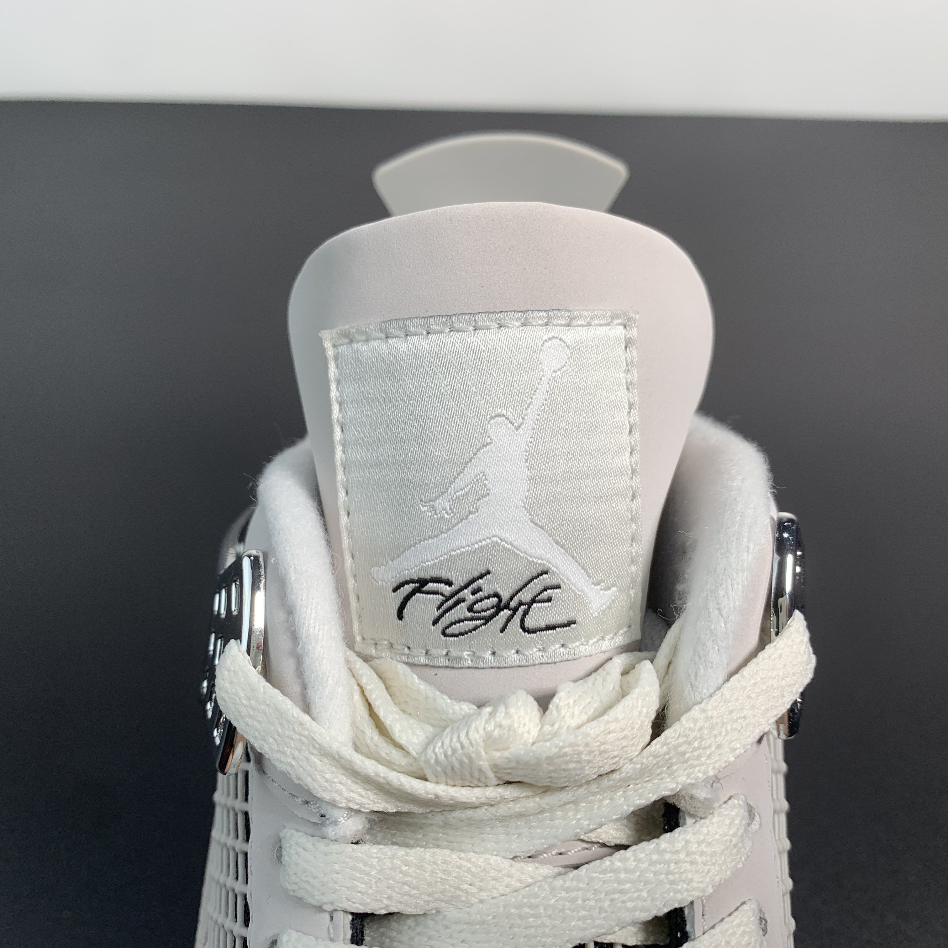 Air Jordan 4 Retro "Frozen Moments"
