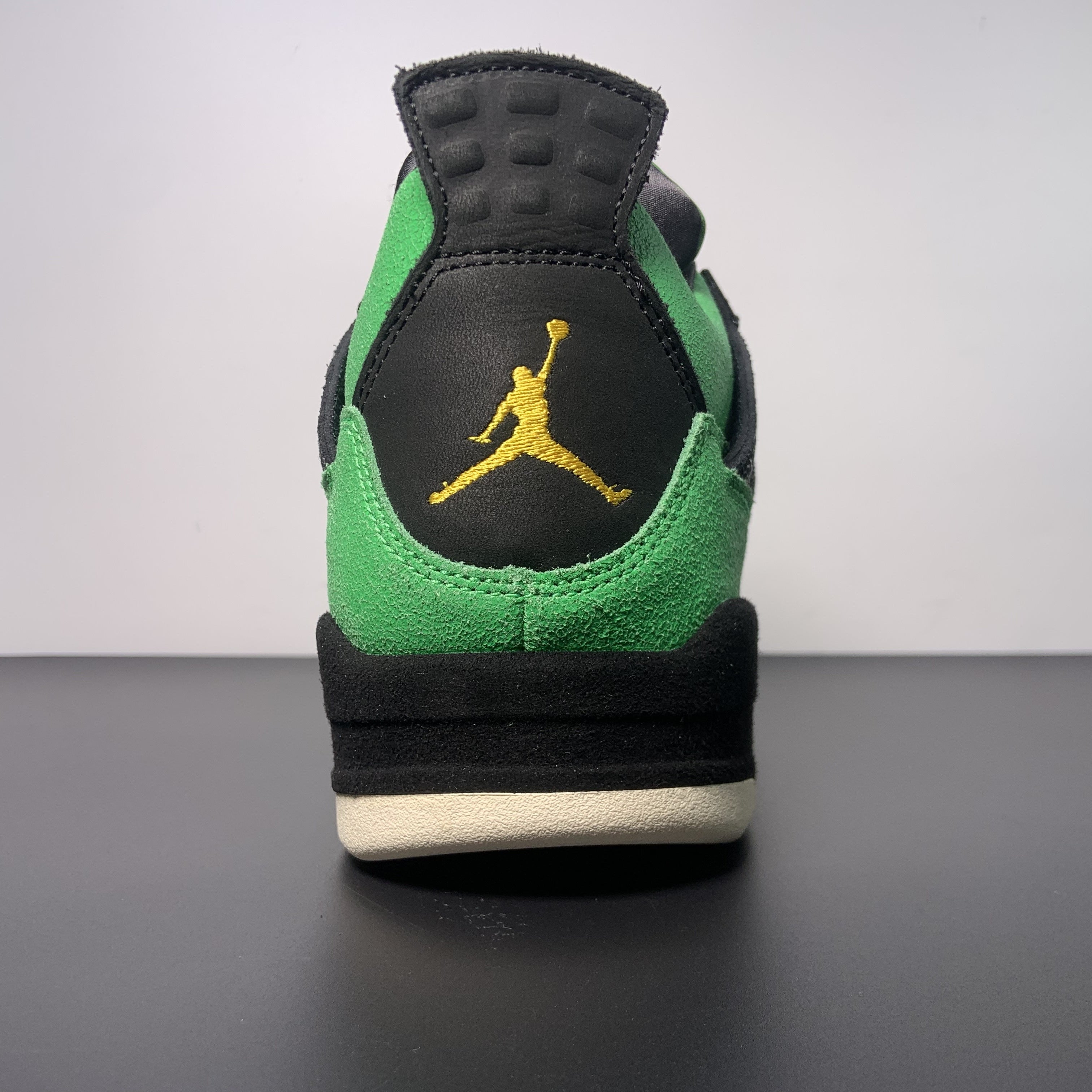 Nike Air Jordan 4 Retro "Manila"