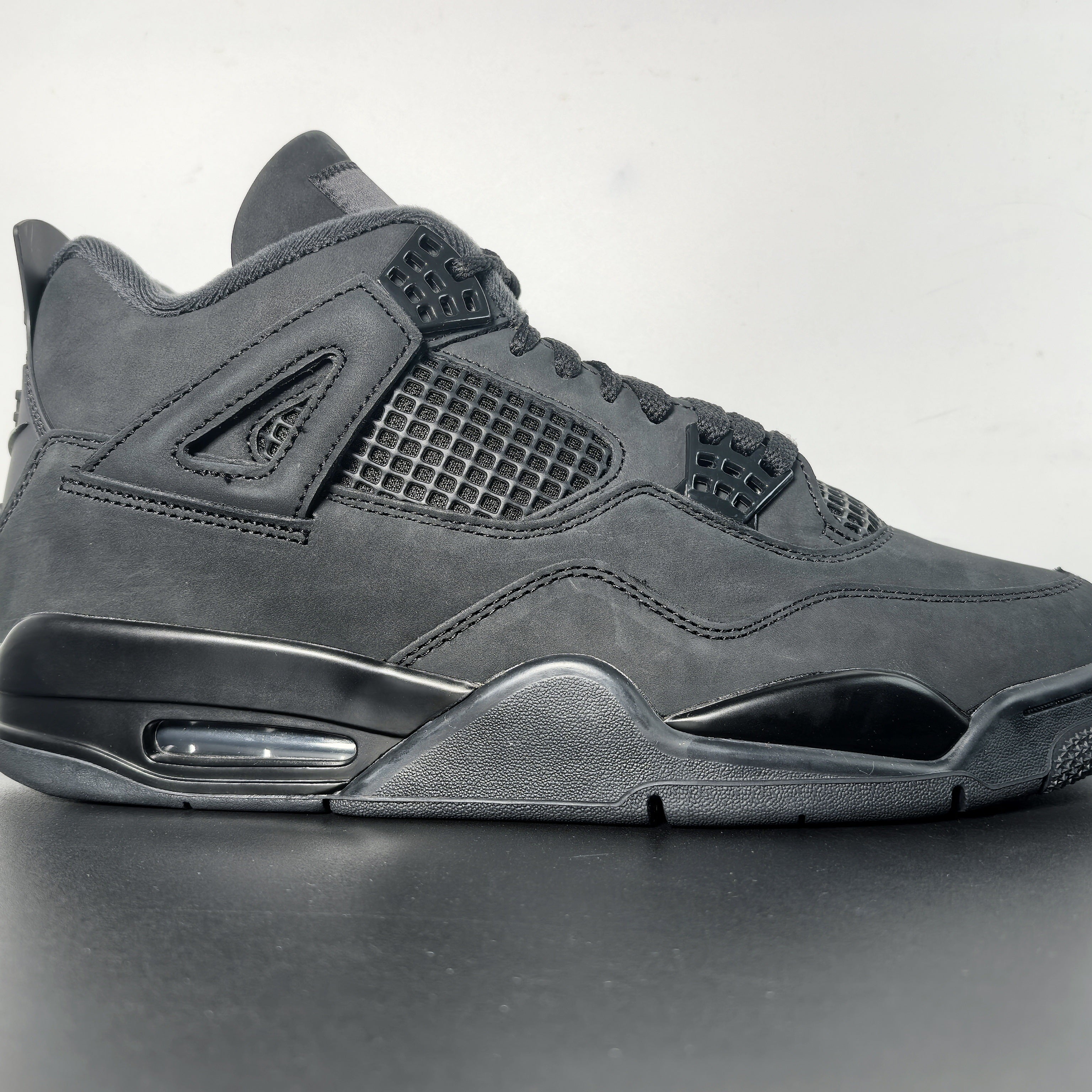 Air Jordan 4 Retro "Black Cat"