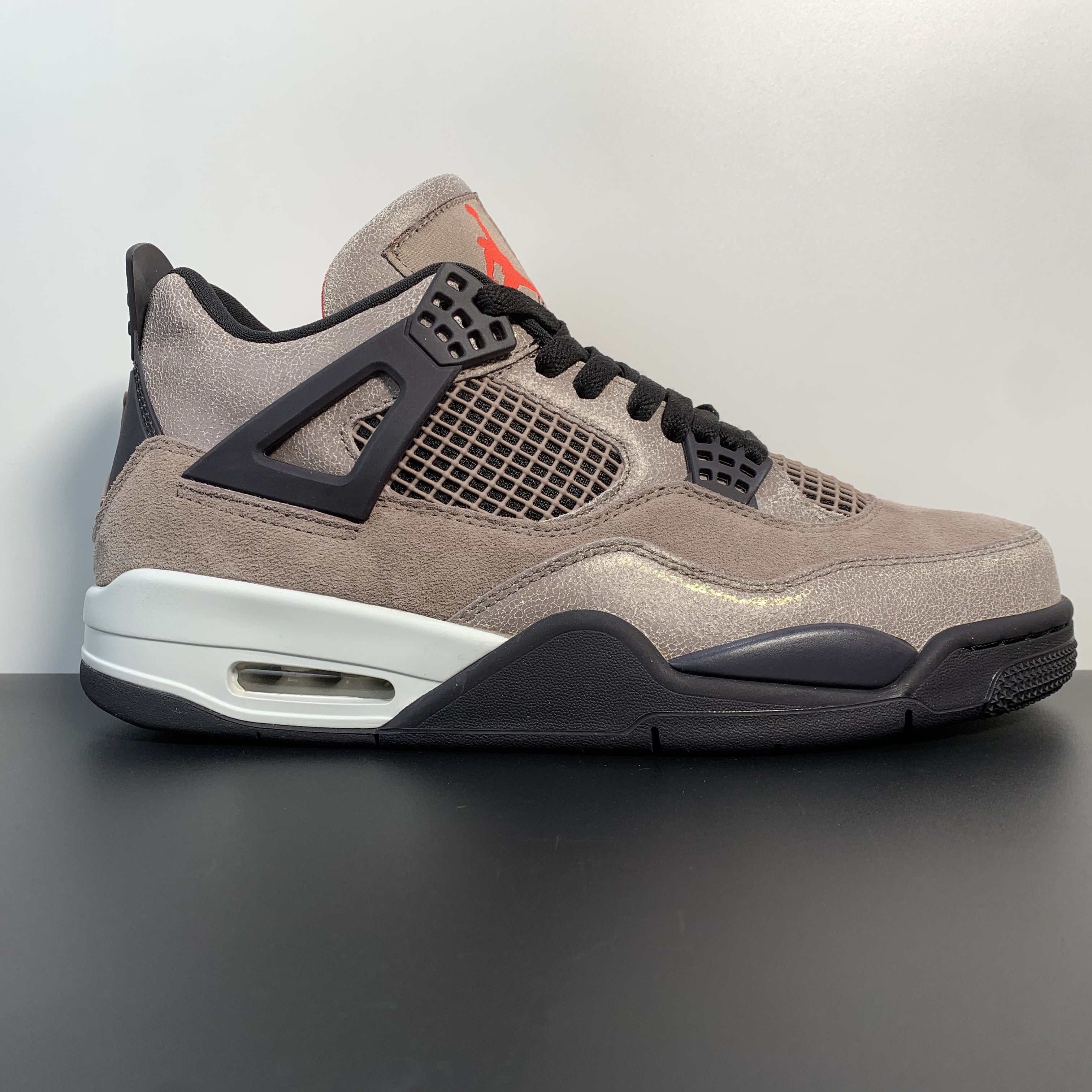 Air Jordan 4 Retro "Taupe Haze"