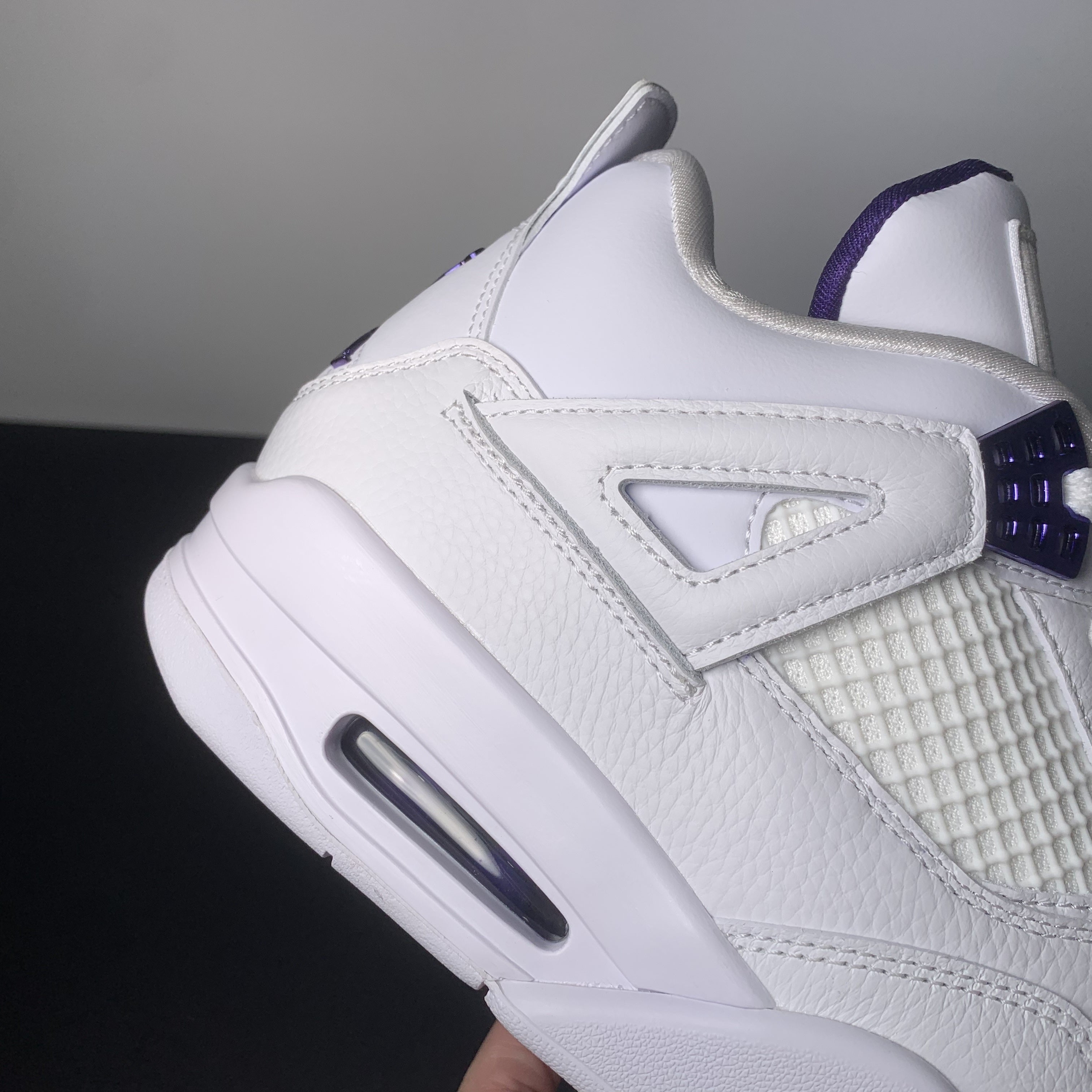 Air Jordan 4 Retro "Metallic Purple"