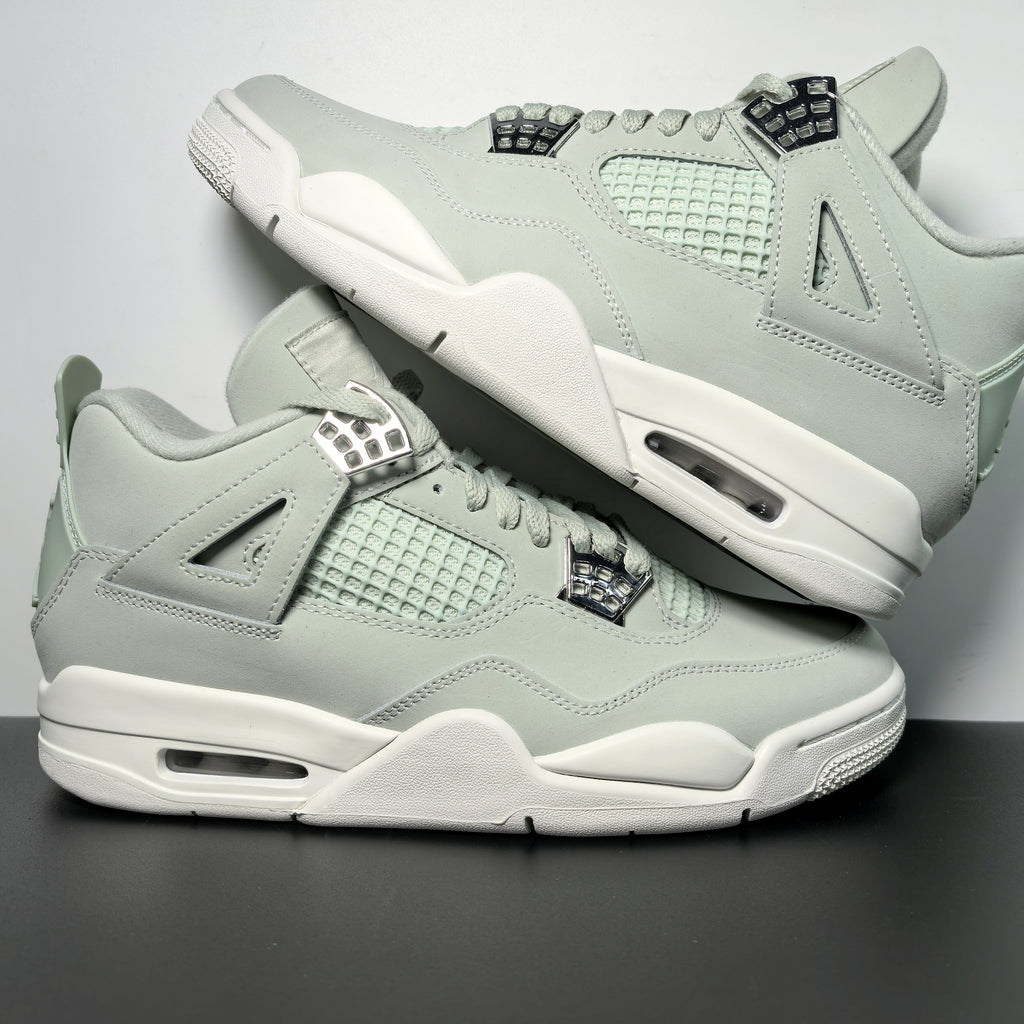 Nike Air Jordan 4 Retro "Seafoam"