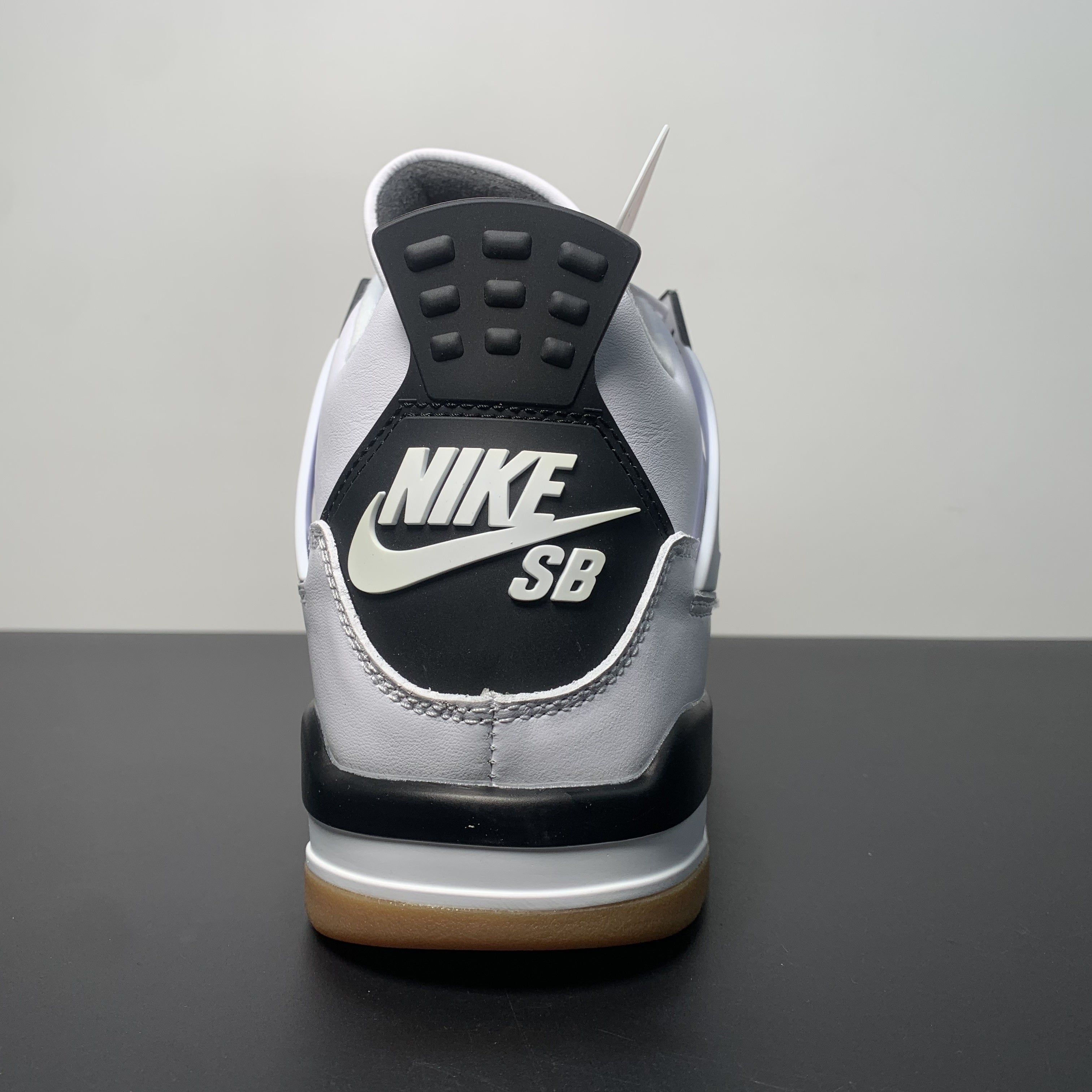 Nike Air Jordan 4 Retro OG "White Cement"