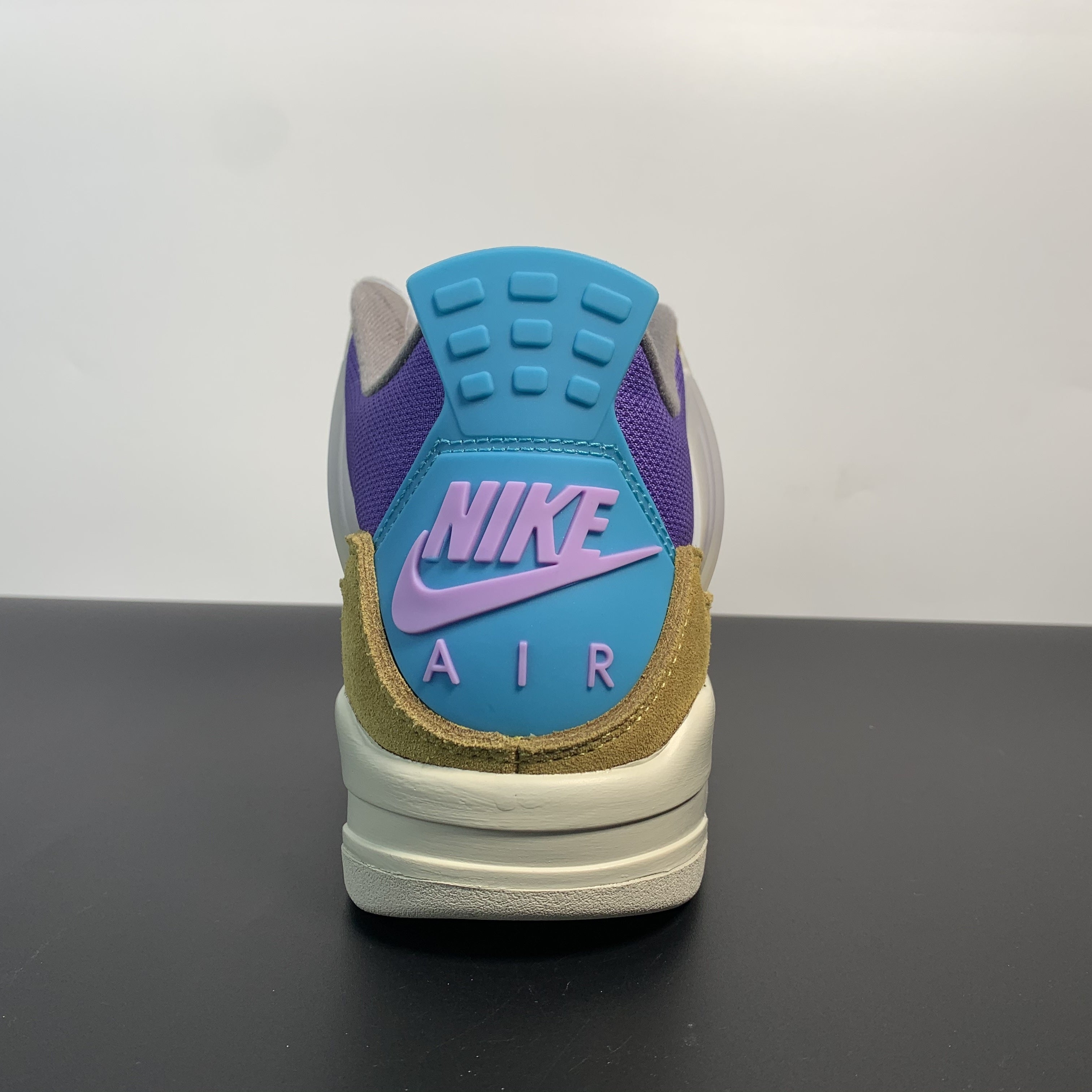 Union LA x Air Jordan 4 Retro "Desert Moss"