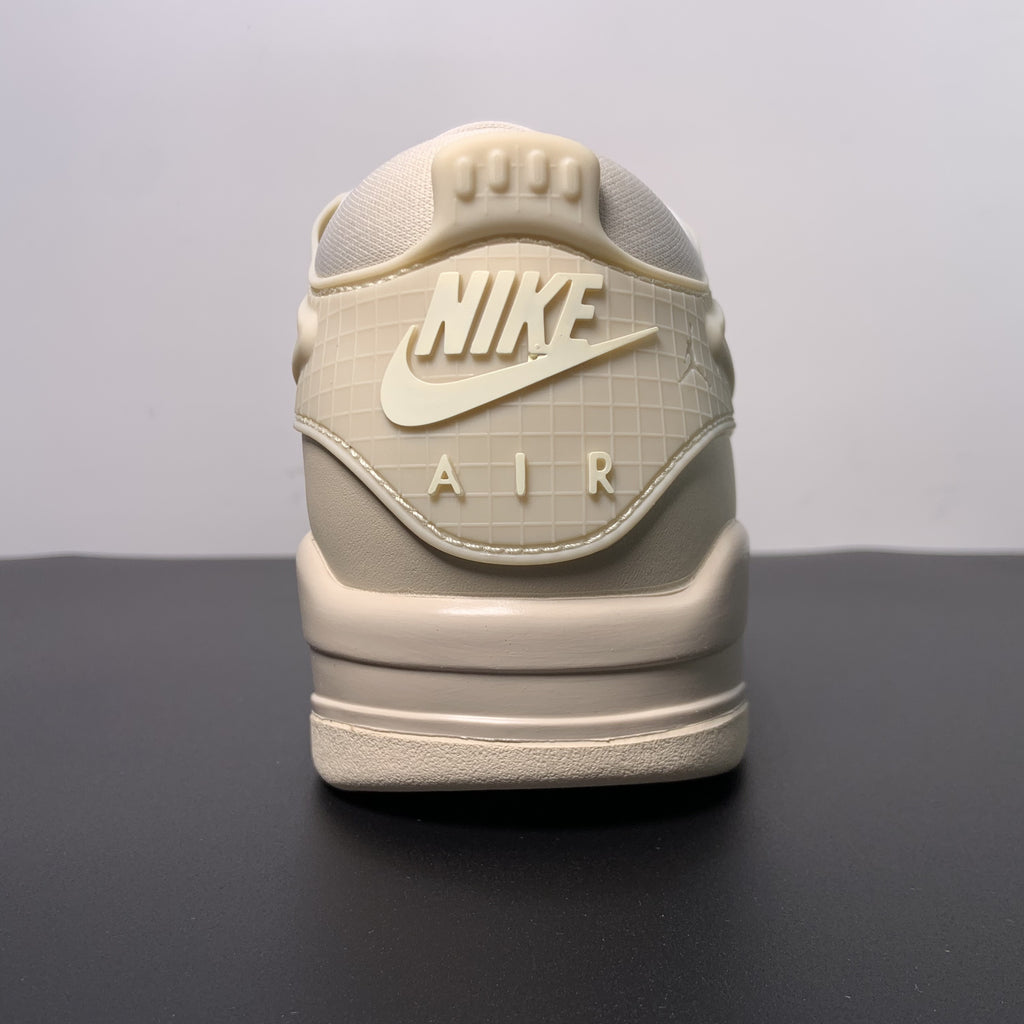 Nike Air Jordan 4 RM "Legend Light Brown"