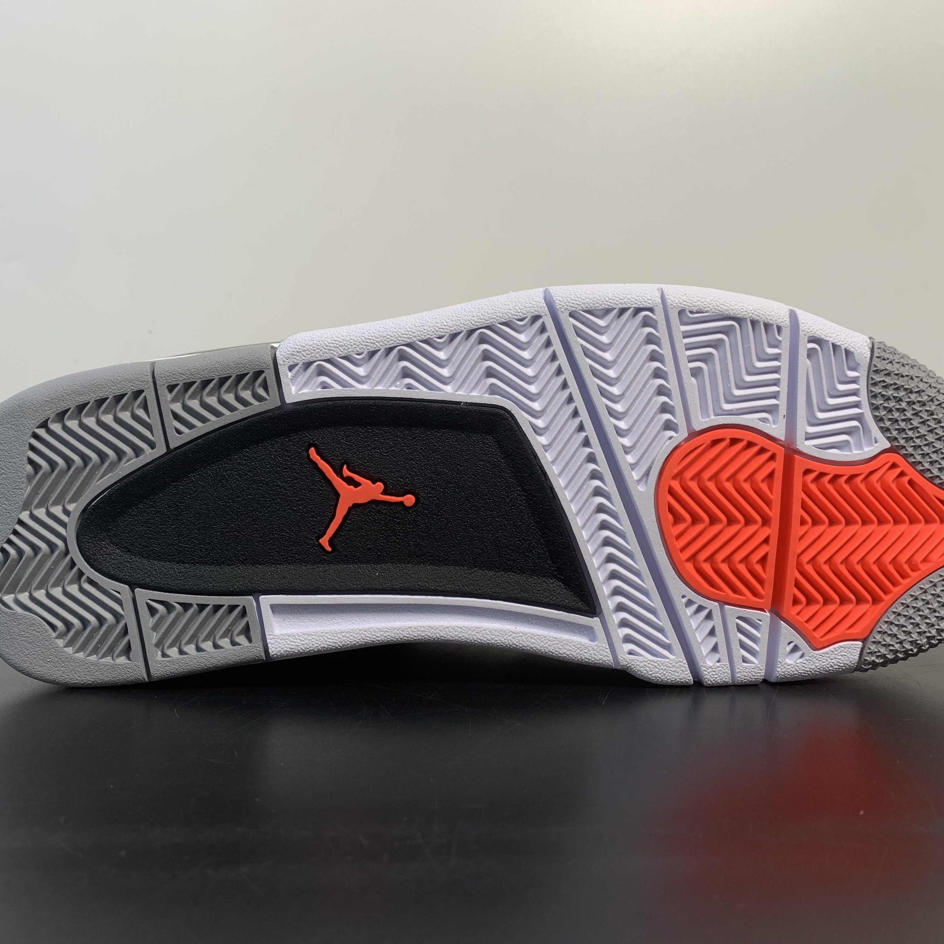 Nike Air Jordan 4 Retro "Infrared"