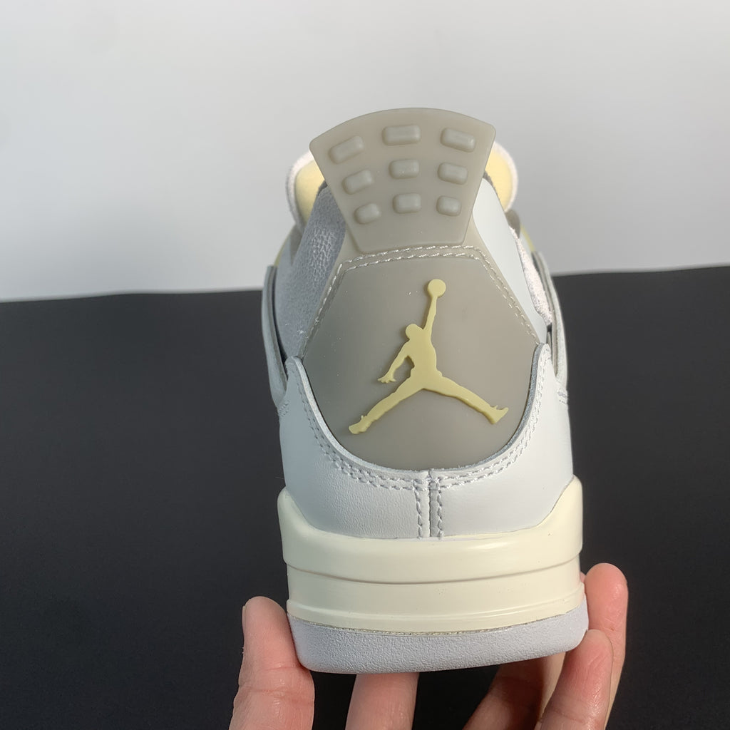 Nike Air Jordan 4 Retro SE "Craft Photon Dust"