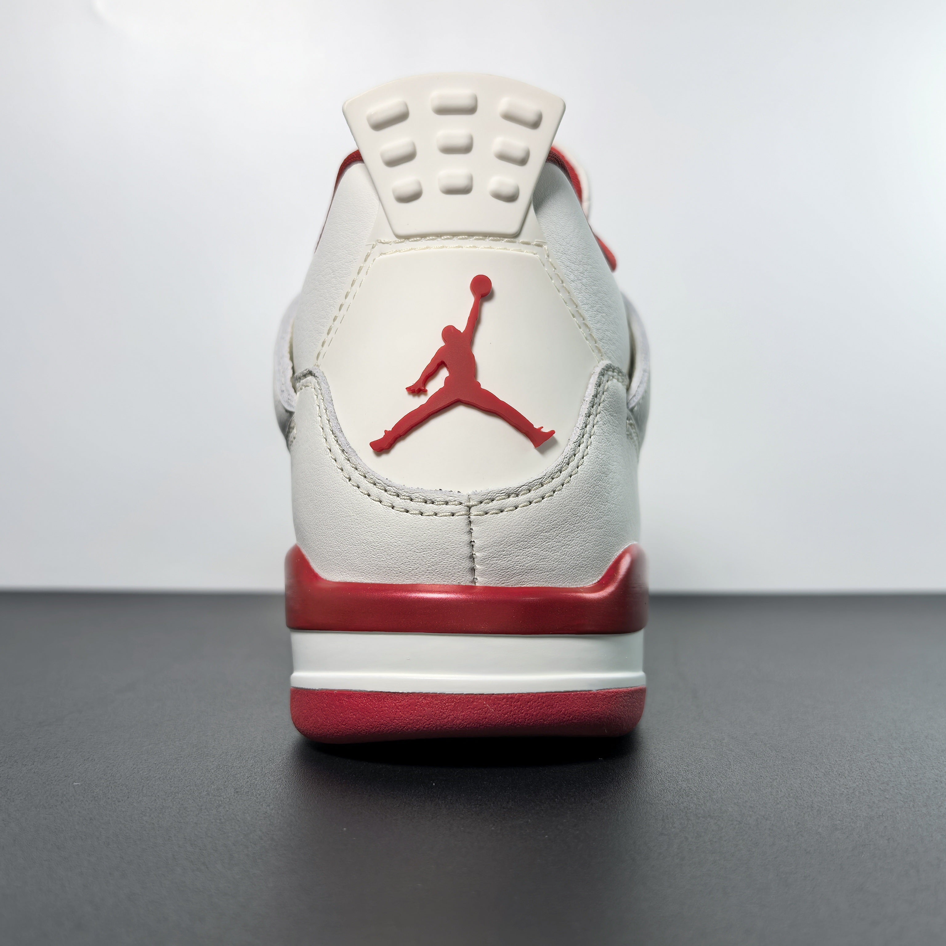 Air Jordan 4 Retro "Metallic Red"