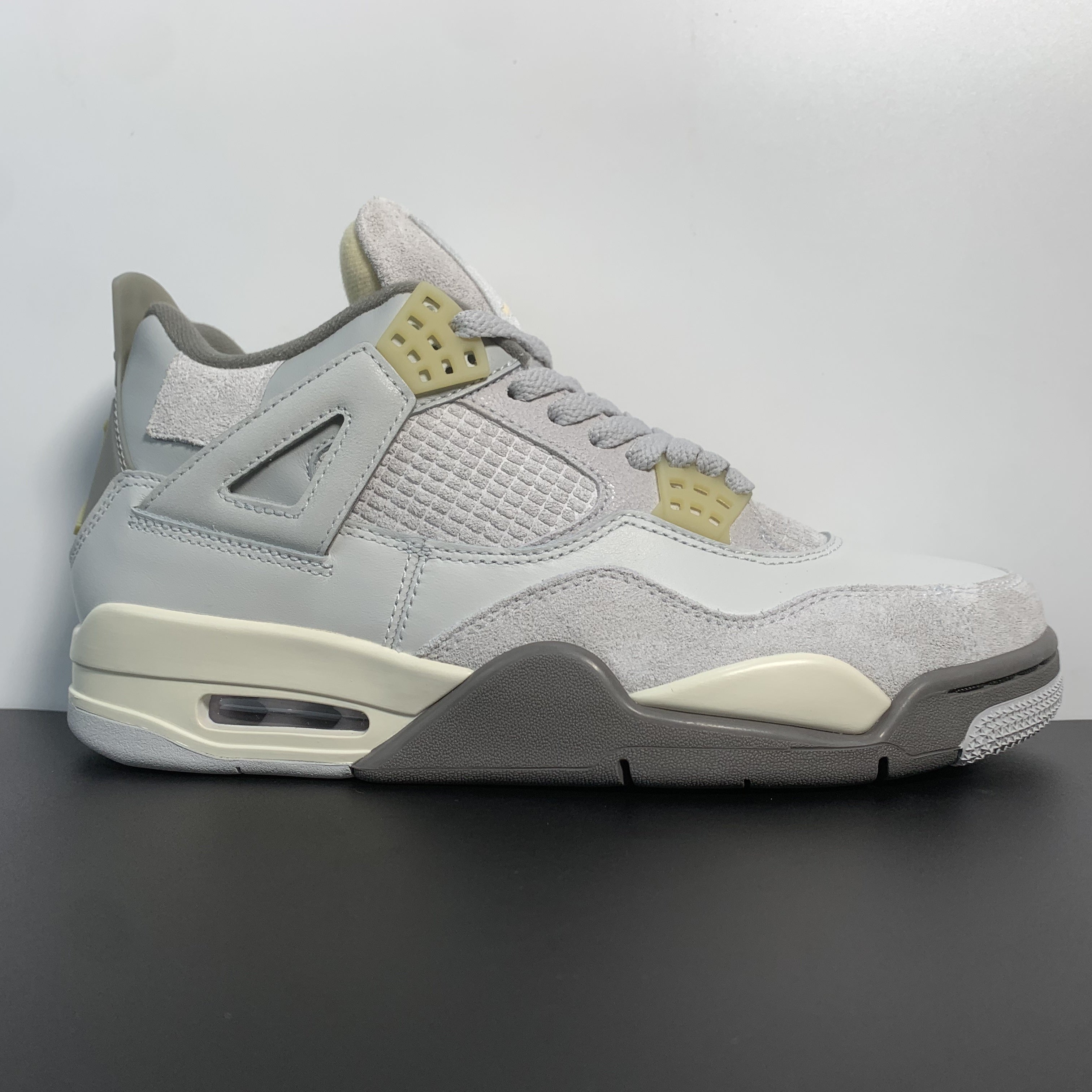 Nike Air Jordan 4 Retro SE "Craft Photon Dust"