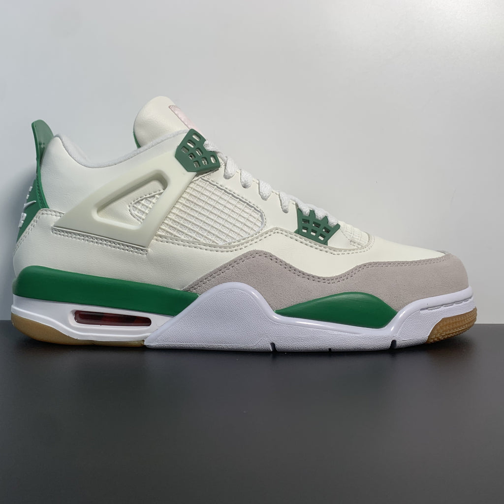 Nike SB x Air Jordan 4 Retro "Pine Green"