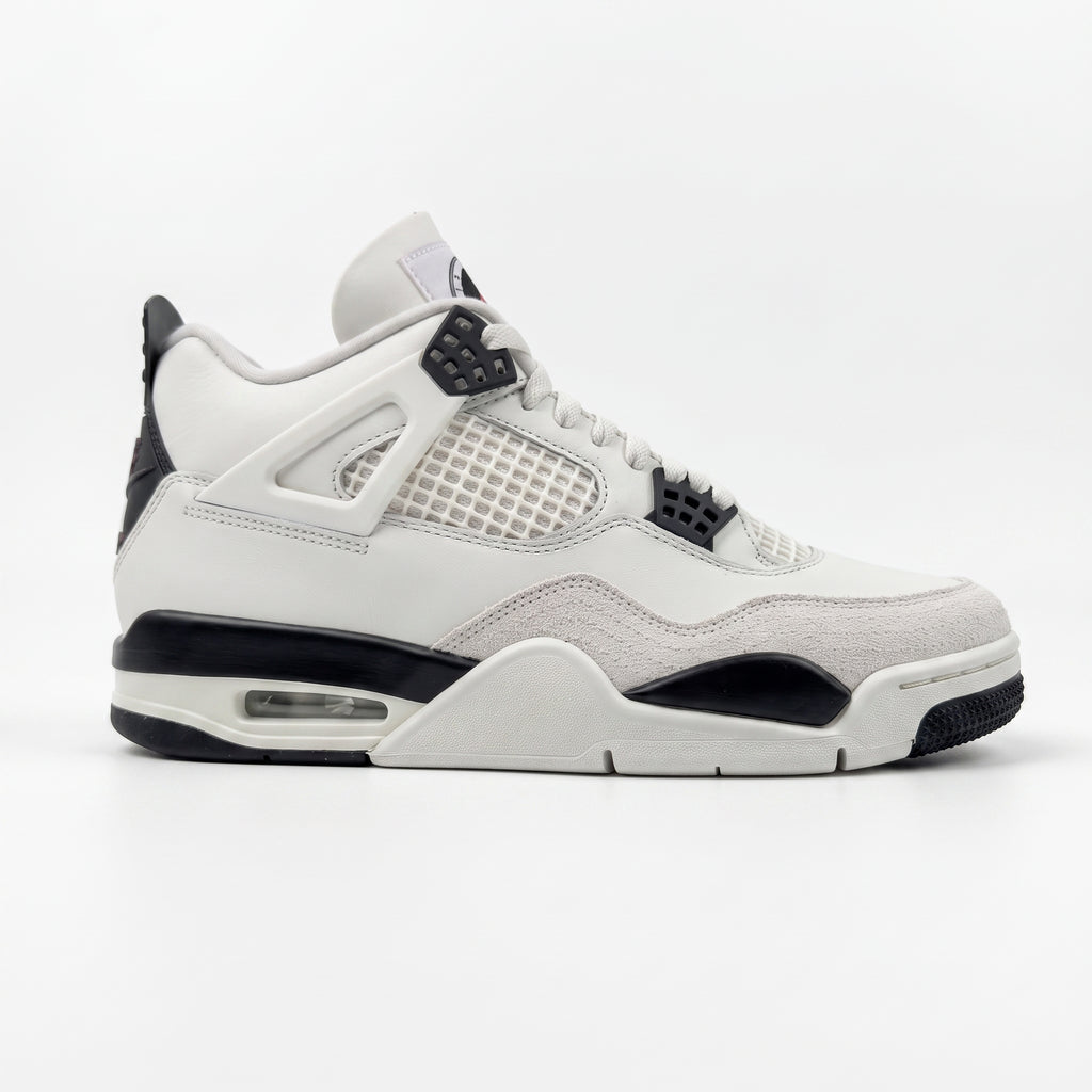 Air Jordan 4 Retro "Flight Club"